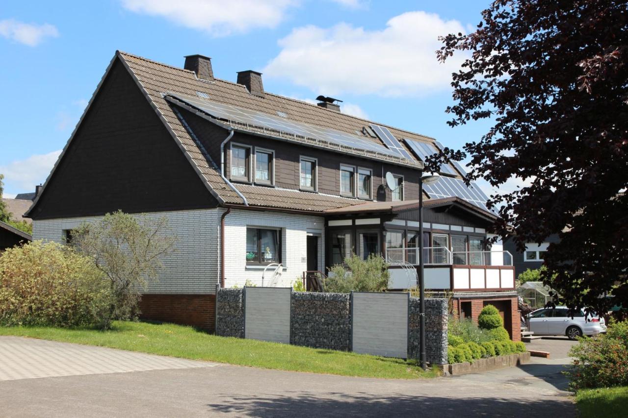 Ferienwohnungen Hartmann 메데바흐 외부 사진